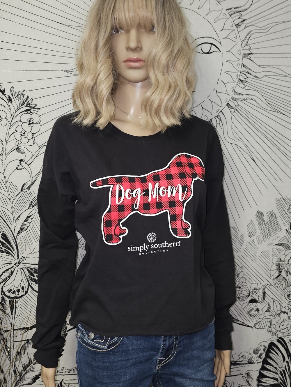 Simply Southern Women’s Black 'Dog Mom' Buffalo Plaid Graphic Tee